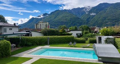 Residenza La Svolta - Salt Pool & Private Garden