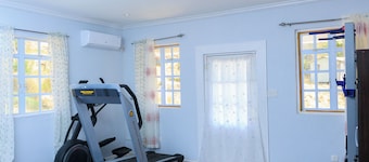 4-bedroom house in marvelous Choiseul with fitness room, AC