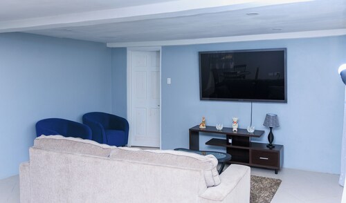    4-bedroom house in marvelous Choiseul with fitness room, AC