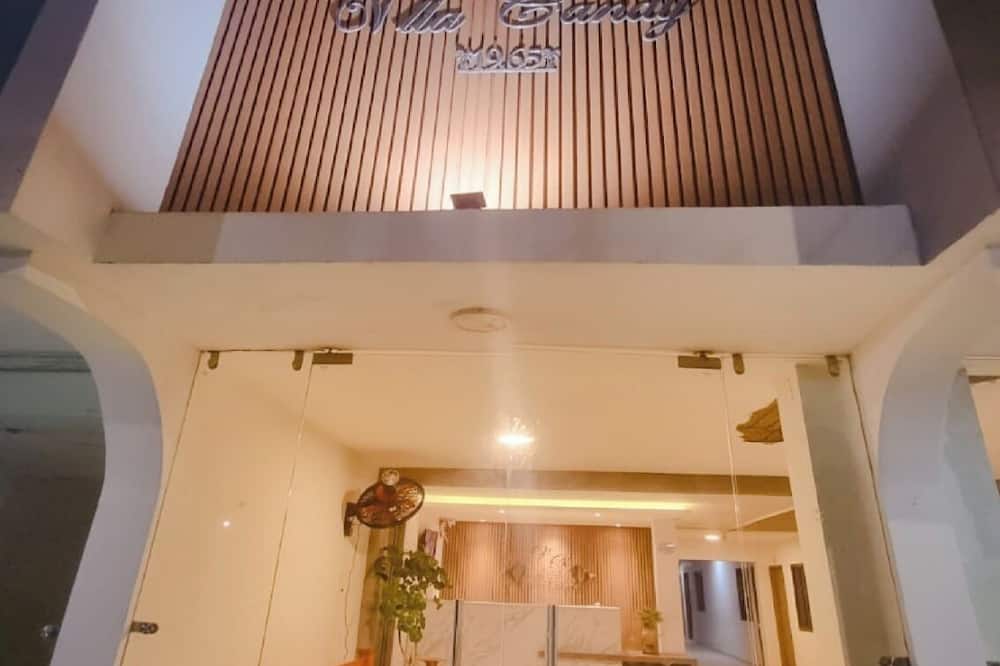 HOTEL VILLA CANDY