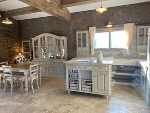 Private kitchen - Sheepfold-type house (Oletta)