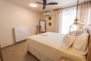 1 chambre, fer et planche à repasser, accès Internet, draps fournis