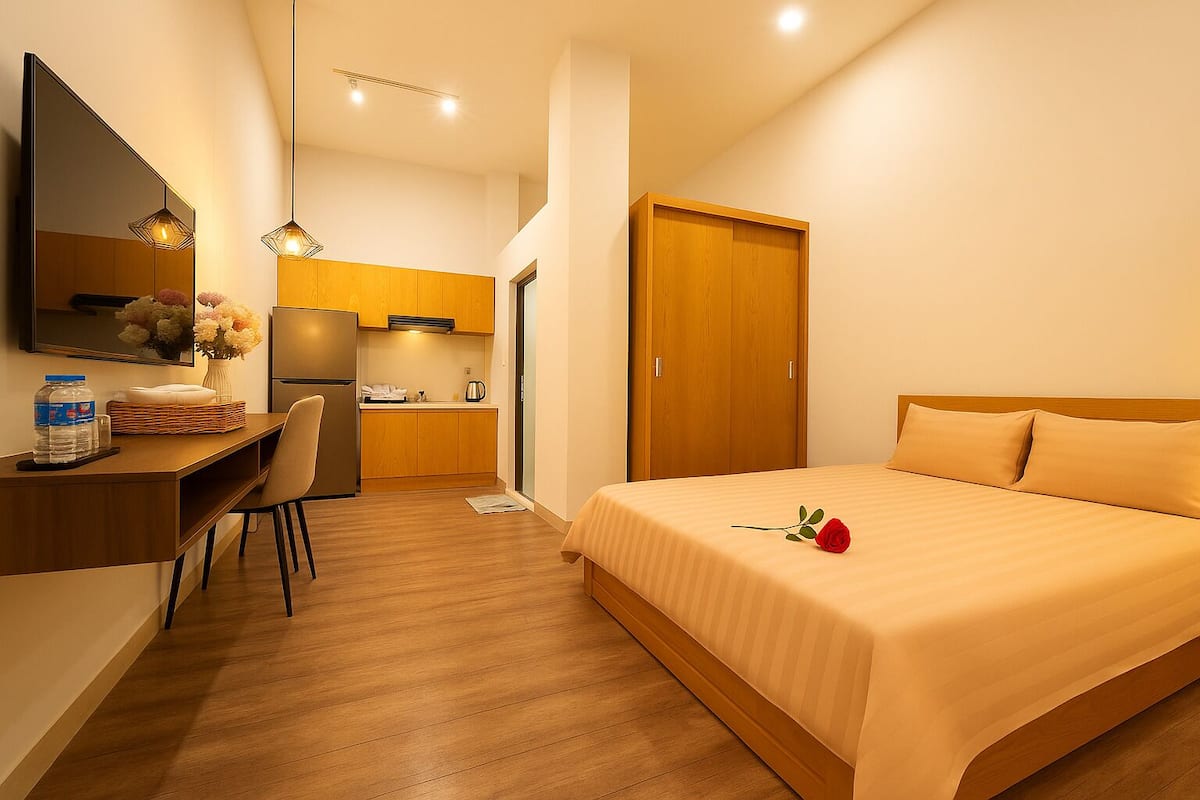 Superior Double Room | Desk, blackout drapes, soundproofing, free WiFi