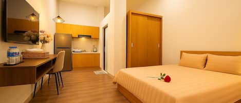 Superior Double Room | Desk, blackout curtains, soundproofing, free WiFi