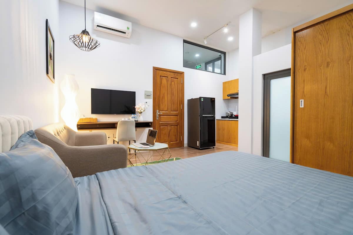 Deluxe Double Room | Desk, blackout drapes, soundproofing, free WiFi