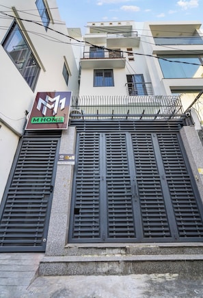 Façana frontal de l'allotjament