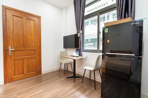 Standard Double Room | Desk, blackout drapes, soundproofing, free WiFi