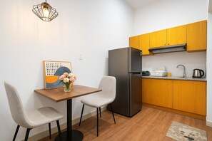 Superior Double Room | Private kitchen - M Home Saigon (Ho Chi Minh City)