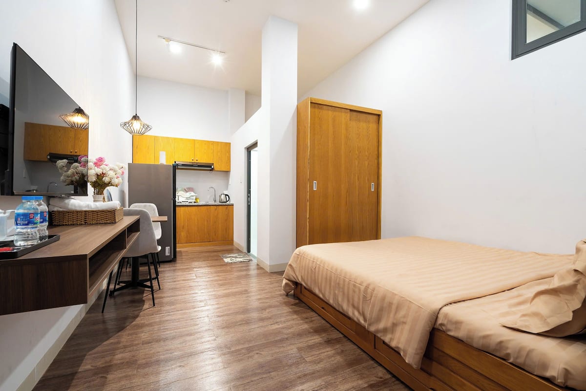 Superior Double Room | Desk, blackout drapes, soundproofing, free WiFi