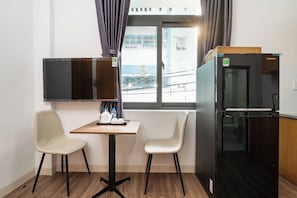 Habitació doble estàndard | Escriptori, cortines opaques i habitacions insonoritzades