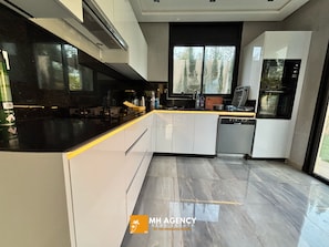 Microwave, oven, stovetop, dishwasher