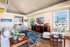 Smart TV - Kailani Vista - 3-Story Oceanfront Home w/ Hot Tub, Elevator & Putting Green (Kailua Kona)
