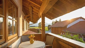 Apartment, 2 Bedrooms, Garden View