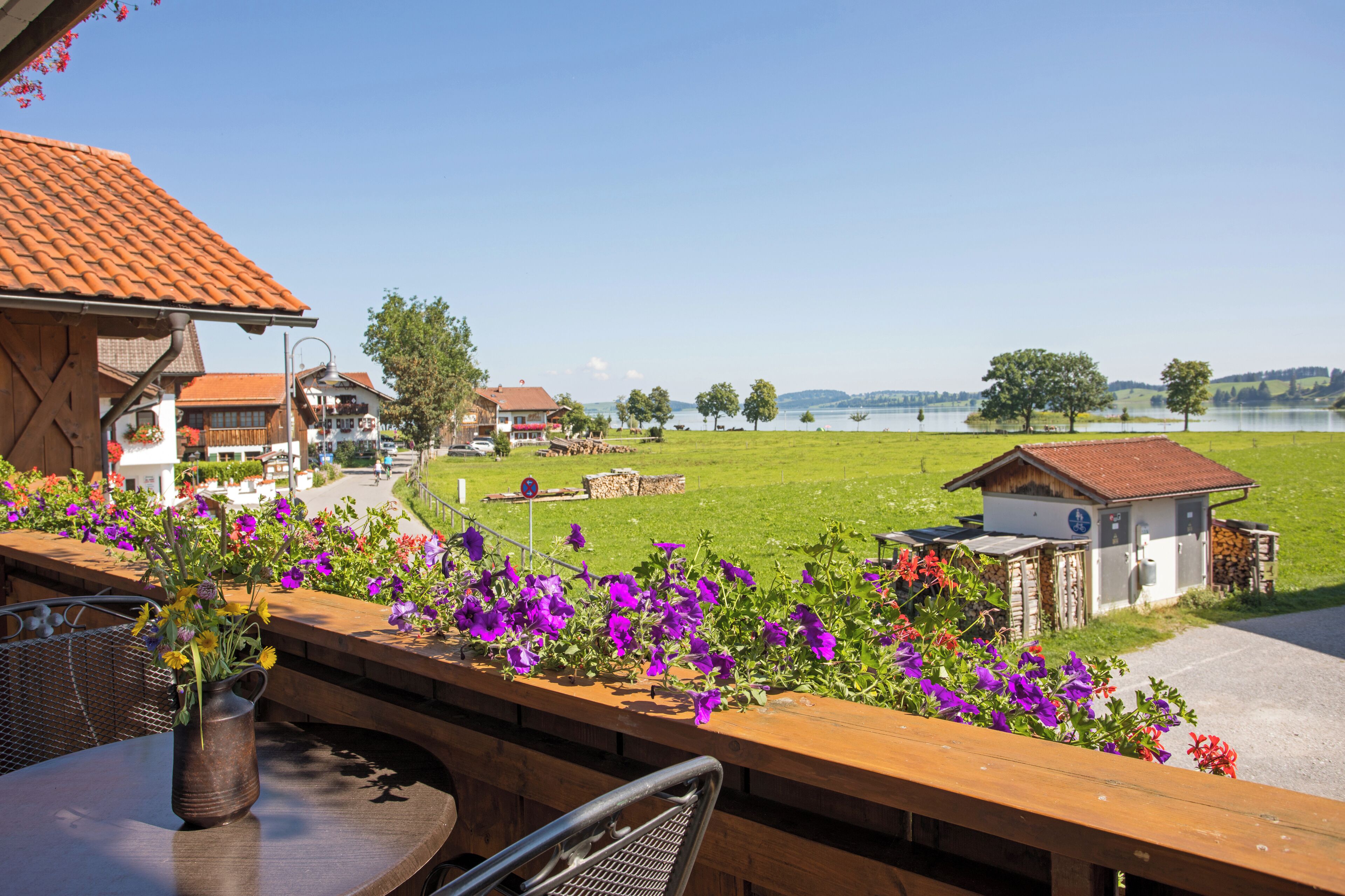 Apartment, 3 Bedrooms, Kitchen, Lake View