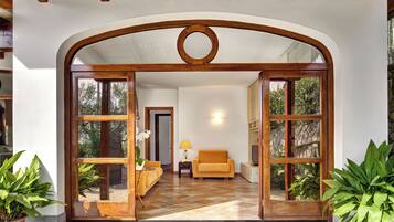 Panoramic House | Living area | Flat-screen TV