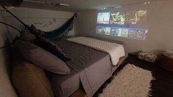 1 slaapkamer, een strijkplank/strijkijzer, wifi, beddengoed