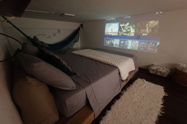 1 chambre, fer et planche à repasser, Wi-Fi, draps fournis