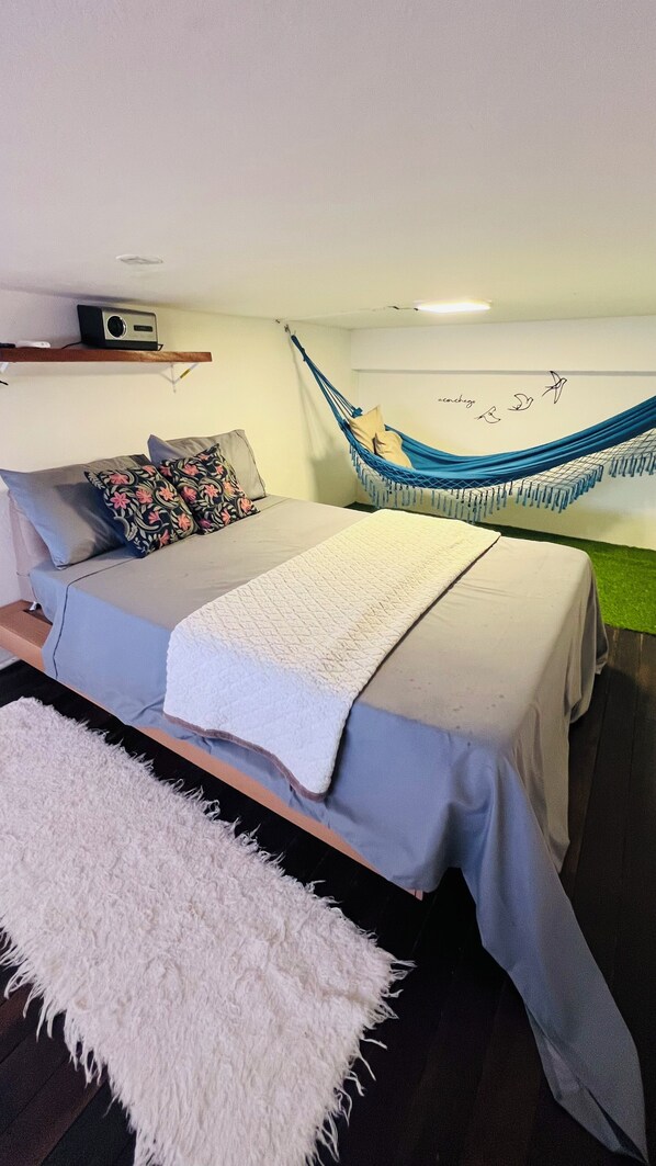 1 chambre, fer et planche à repasser, Wi-Fi, literie fournie