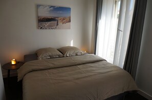 1 bedroom, iron/ironing board, bed sheets