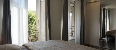 1 bedroom, iron/ironing board, bed sheets