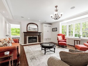 TV connectée, cheminée