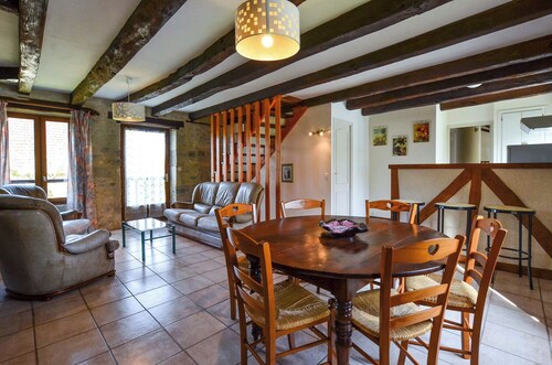 Gîte de 21 pers, 9ch et piscine dans la campagne Lotoise