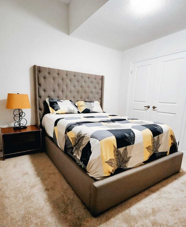 4 habitaciones, tabla de planchar con plancha, wifi y ropa de cama