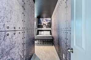 7 bedrooms, iron/ironing board, travel cot, WiFi