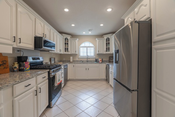 Mikrowelle, Ofen, Herdplatte, Geschirrspüler