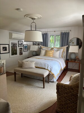 4 habitaciones, tabla de planchar con plancha, wifi y ropa de cama 