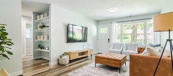 3 bedroom cozy house located footsteps away from KSU’s sporting events!