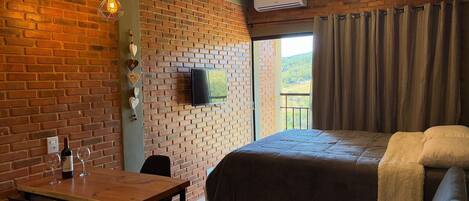 Apartment | Desk, laptop workspace, free WiFi