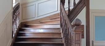 Gite de 2 chambres pour 4 personnes dans un château avec parc, étang, verger etc