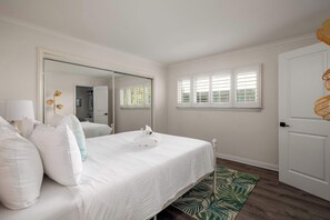 5 bedrooms, iron/ironing board, WiFi, bed sheets