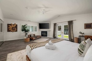 5 habitaciones, tabla de planchar con plancha, wifi y ropa de cama 