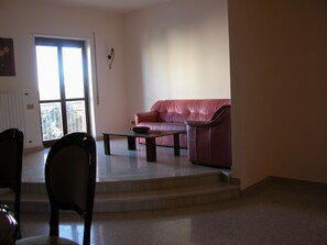 Living area - Gr. Fe-Wo in Ostuni with own parking, nearby wellness center supermarket (Ostuni)