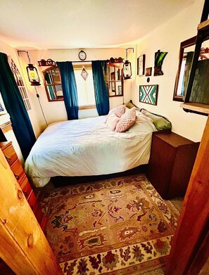 2 bedrooms, bed sheets