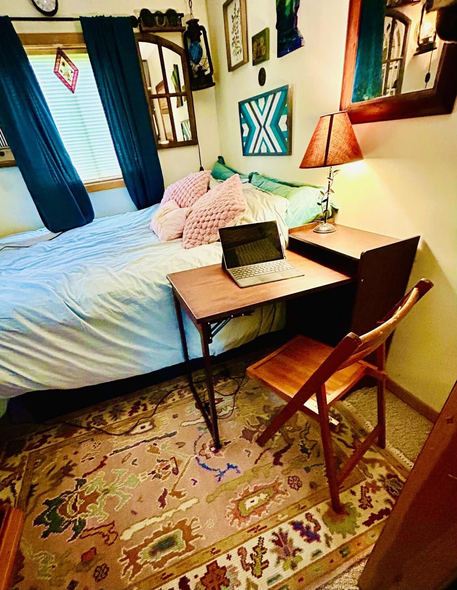 2 bedrooms, bed sheets