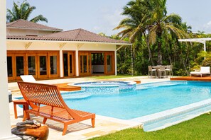 5 bedrooms - 5BR 16 Guests Private Pool Garden View (Punta Cana)
