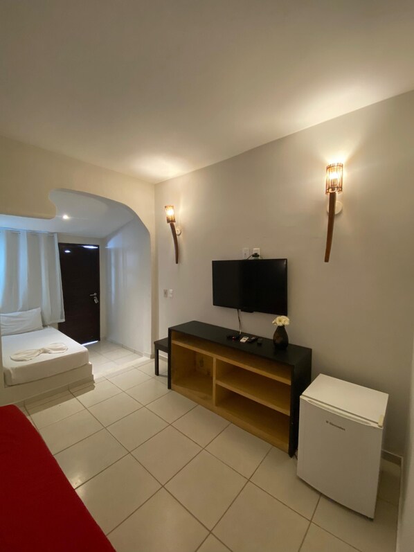 Habitación triple estándar | Caja de seguridad en la habitación y wifi gratis 