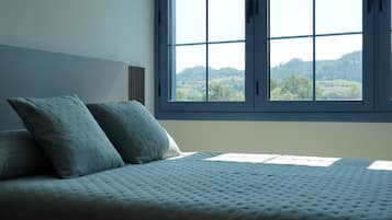 Deluxe suite, uitzicht op stad | Verduisterende gordijnen, geluiddichte muren, gratis wifi