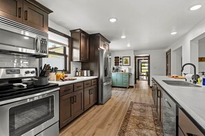 Microwave, oven, stovetop, dishwasher