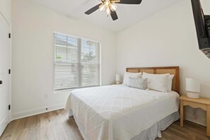 2 dormitorios, tabla de planchar con plancha, wifi gratis y ropa de cama