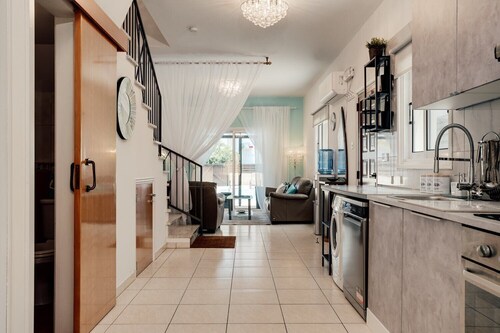 Felicity Beachside Romantic 2-BR Villa Paralimni