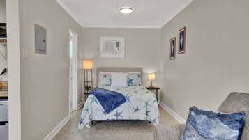 1 habitación, wifi y ropa de cama