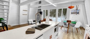 Tranquil 3-bedroom cabin in Harbor Springs