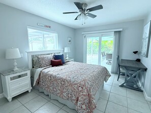 3 Schlafzimmer, Schreibtisch, Bügeleisen/Bügelbrett, WLAN