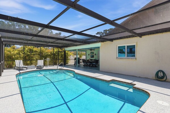 Outdoor pool, a heated pool