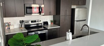 Luxe Modern Escape in Downtown Richmond - 2b2b