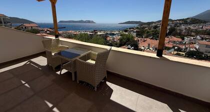 THE PENTHOUSE WİTH TERRACE